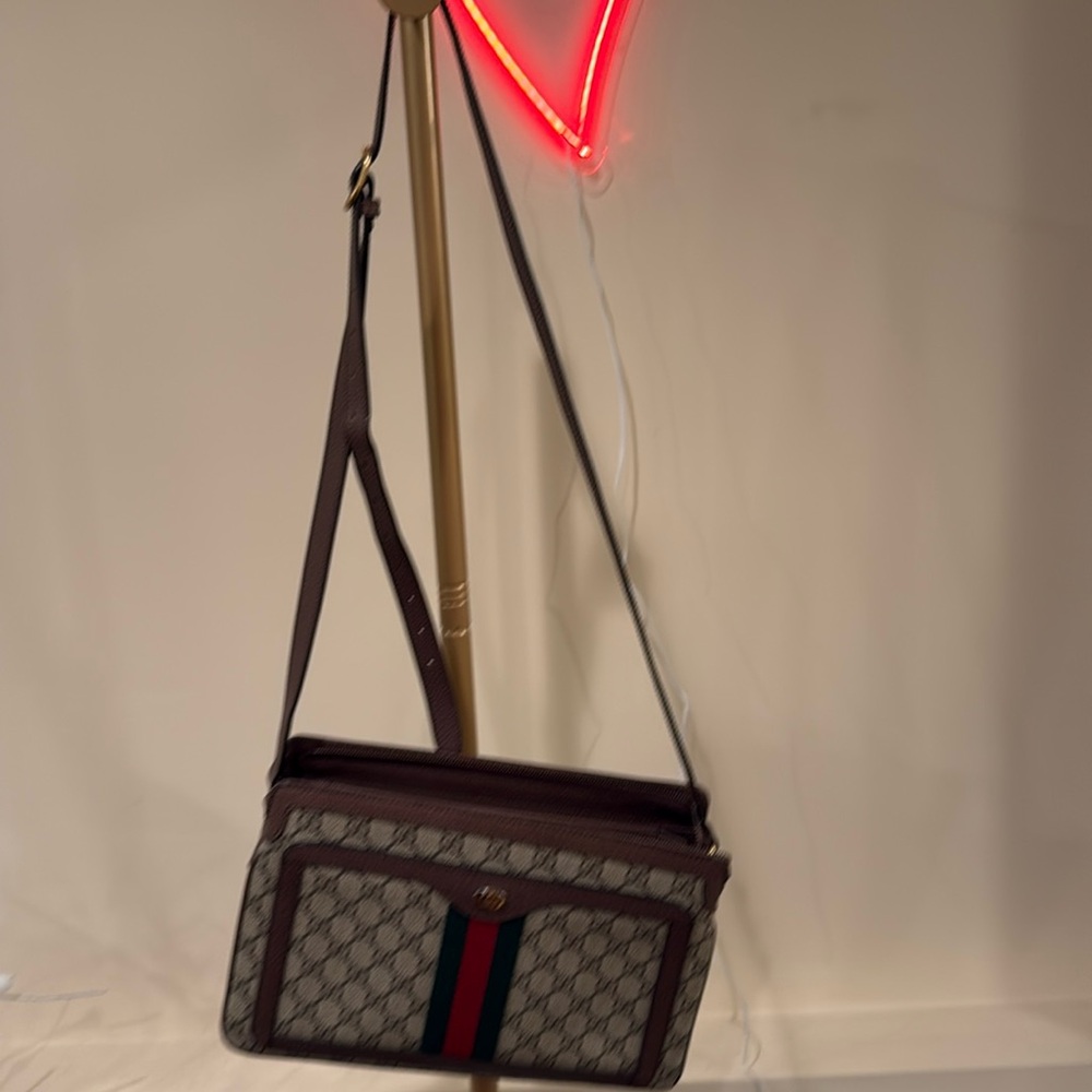 Gucci cross body 10 x 12 x 3 - Picture 3 of 9